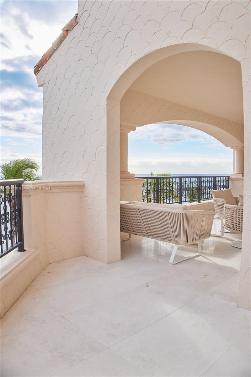 OCEANSIDE @ FISHER ISL CO - Residential