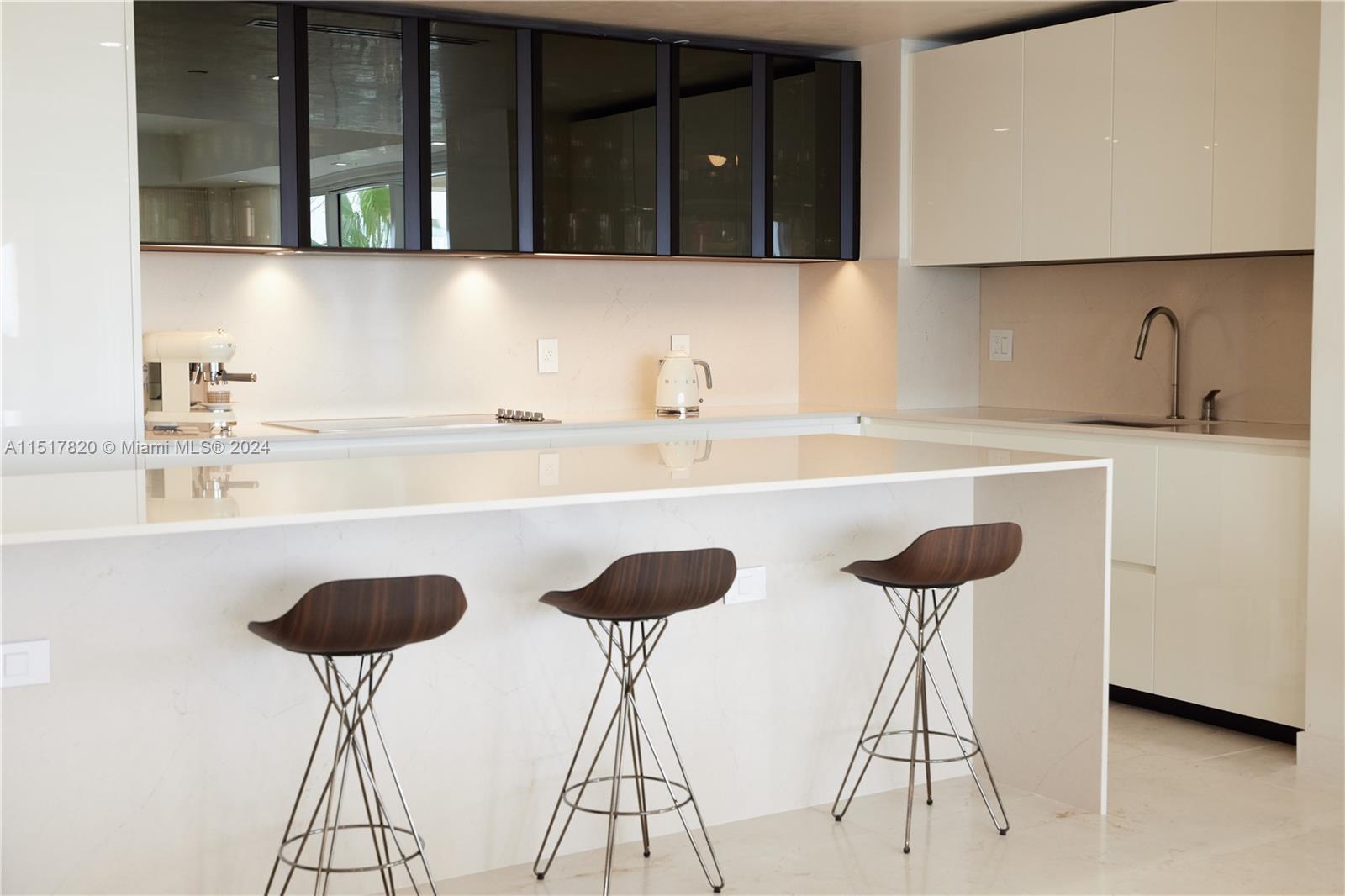 OCEANSIDE @ FISHER ISL CO - Residential