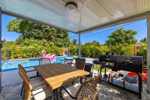Tiny photo for 1240 NE 159th St, North Miami Beach, FL 33162 (MLS # A12047701)
