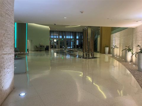 92 SW 3rd St 3803 Miami FL 33130