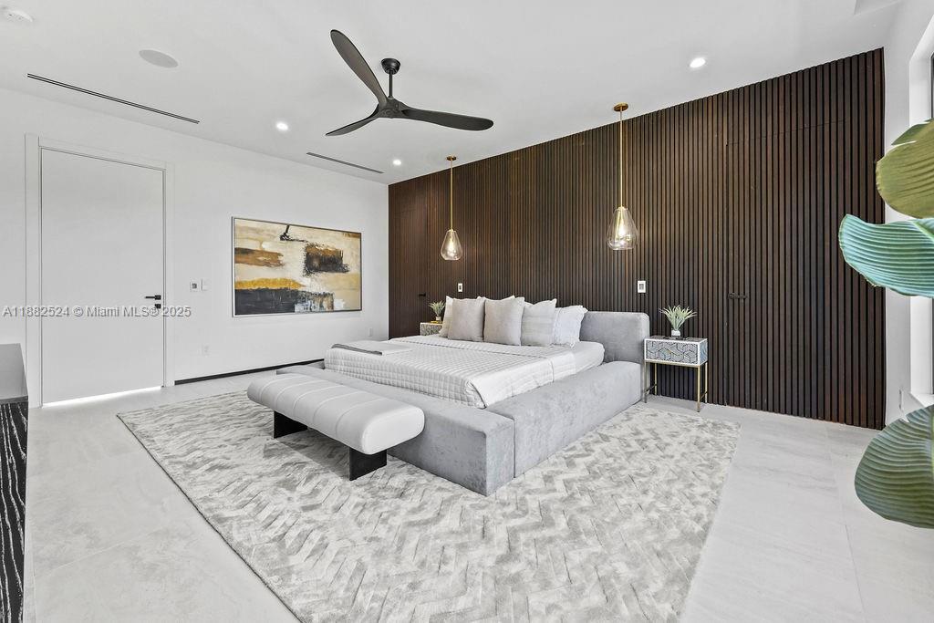 RIO VISTA ISLES - Residential