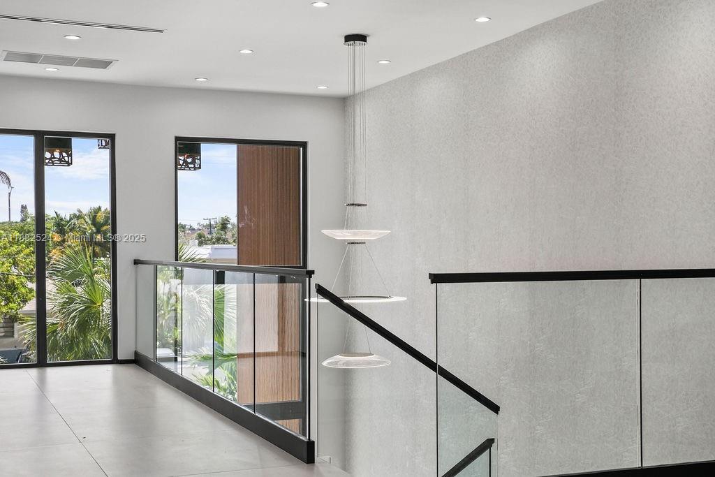 RIO VISTA ISLES - Residential