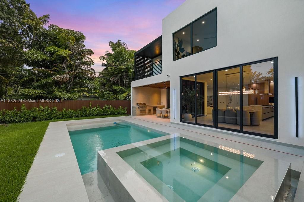 Photo of 1132 SE 6th Ter, Fort Lauderdale, FL 33316 (MLS # A11882524)