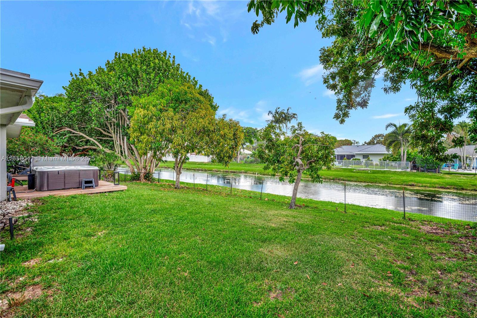 PALM BEACH GARDENS ESTATE - Residential