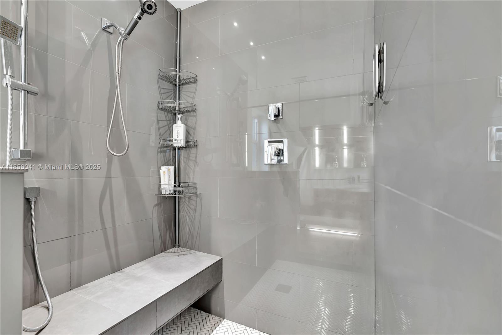 PALM BEACH GARDENS ESTATE - Residential