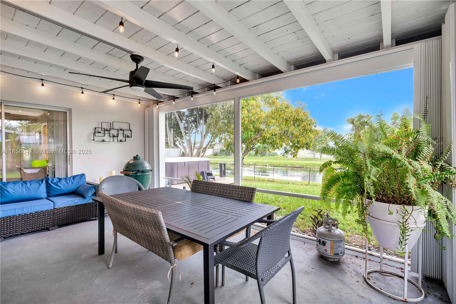 PALM BEACH GARDENS ESTATE - Residential