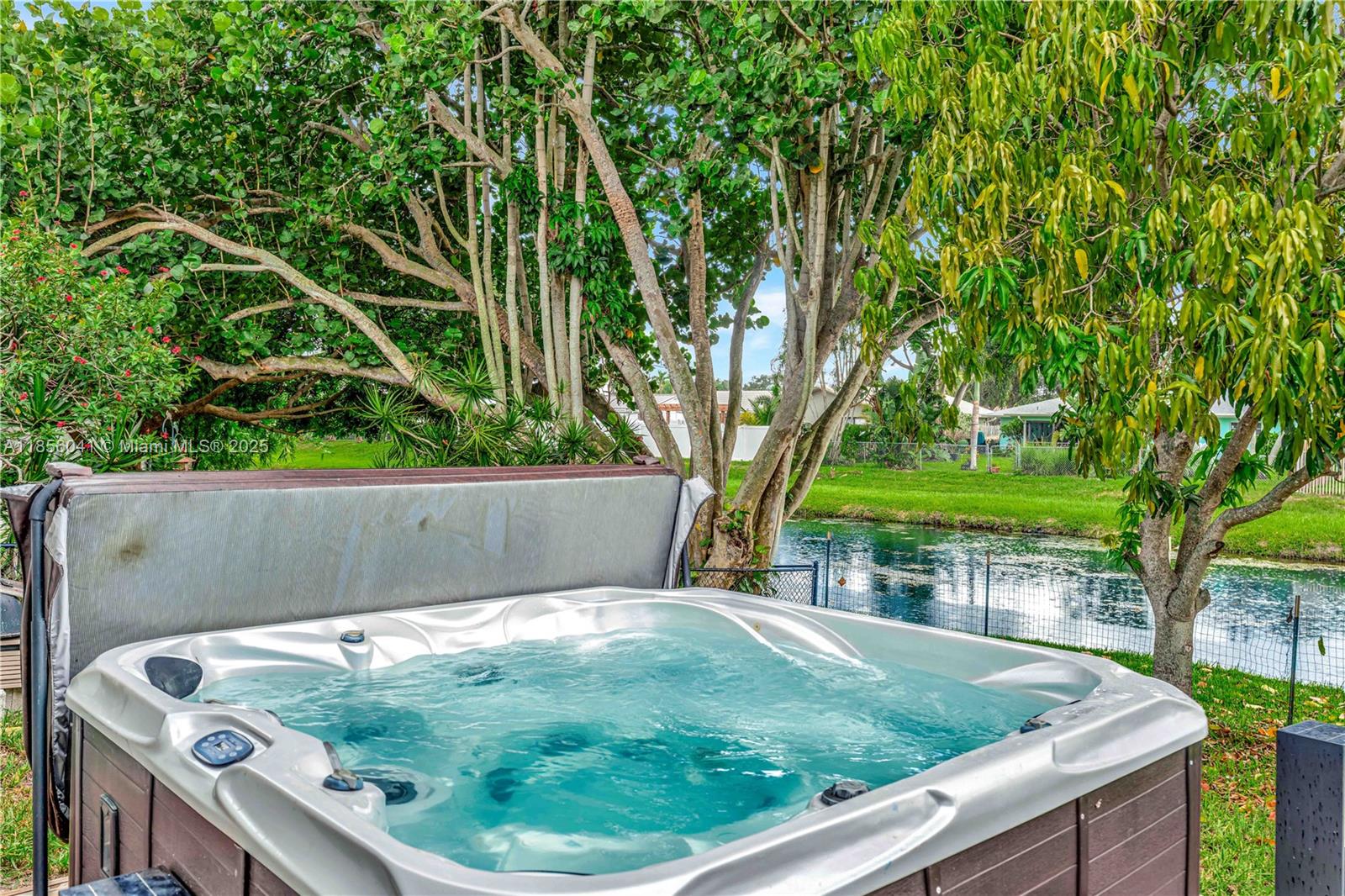 PALM BEACH GARDENS ESTATE - Residential