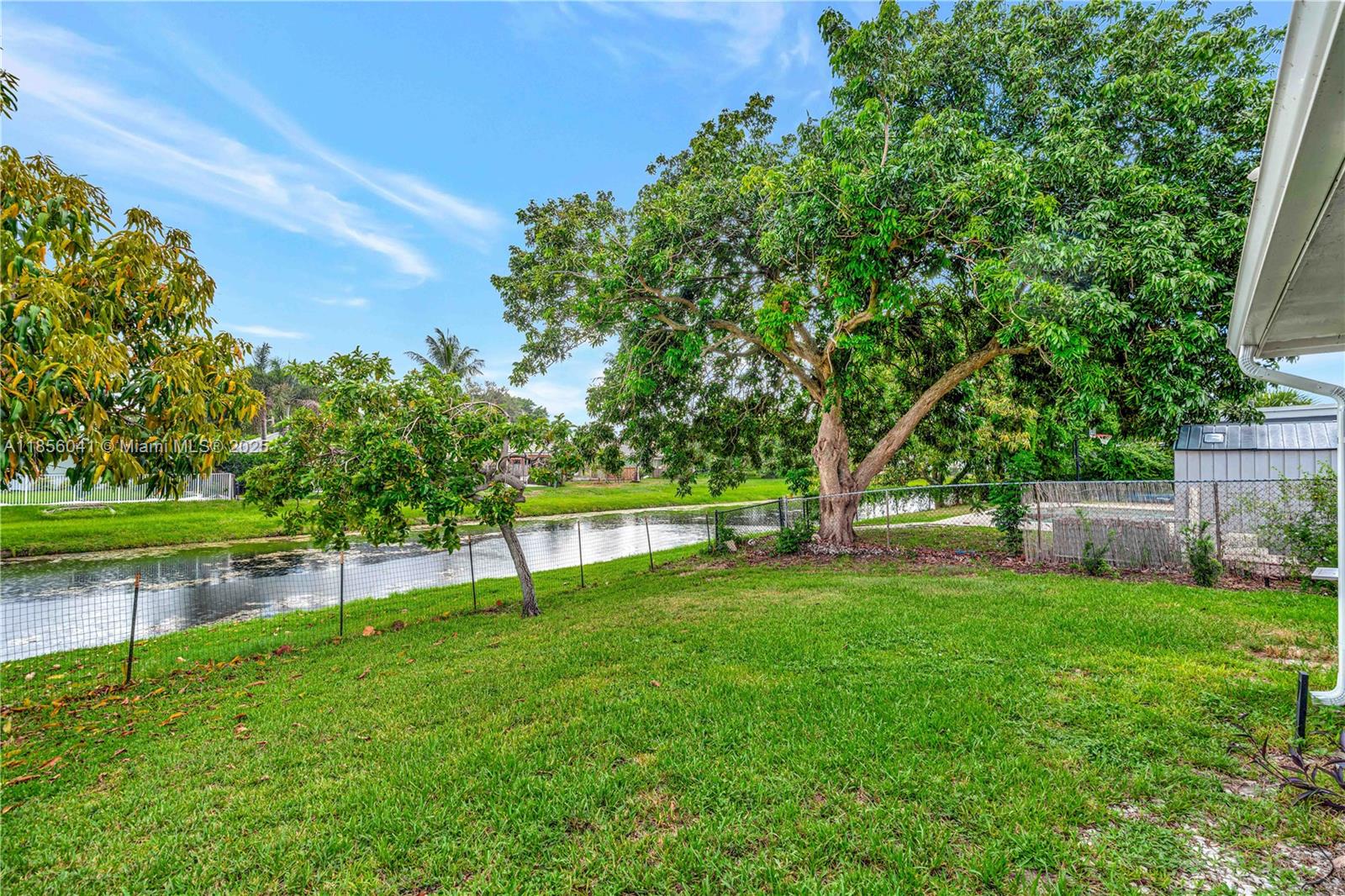 PALM BEACH GARDENS ESTATE - Residential