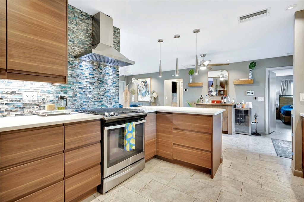 Photo of 553 Riverside Drive, Palm Beach Gardens, FL 33410 (MLS # A11856041)