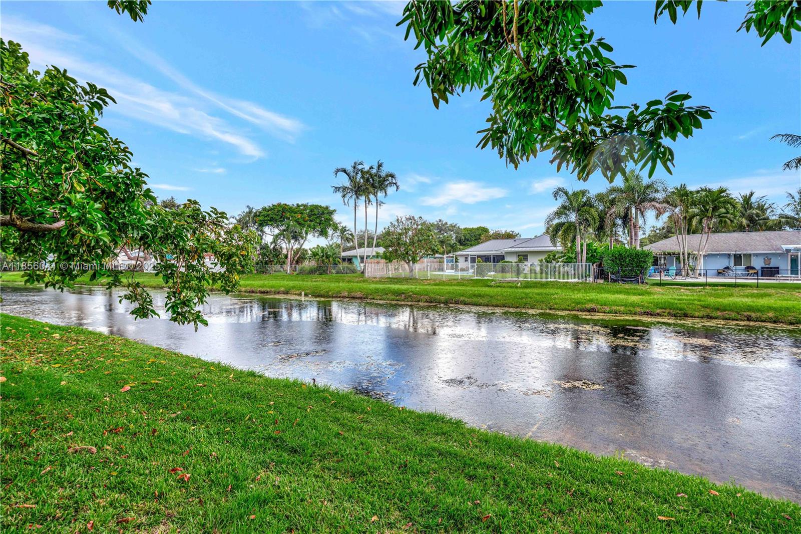 PALM BEACH GARDENS ESTATE - Residential