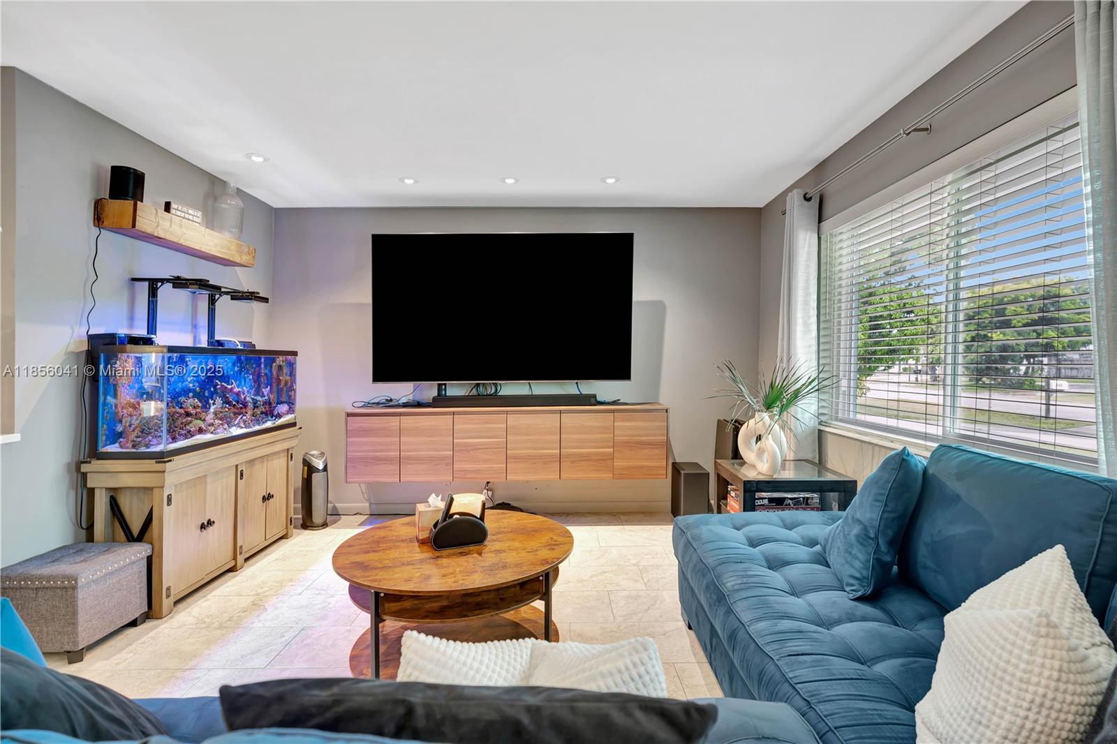 PALM BEACH GARDENS ESTATE - Residential