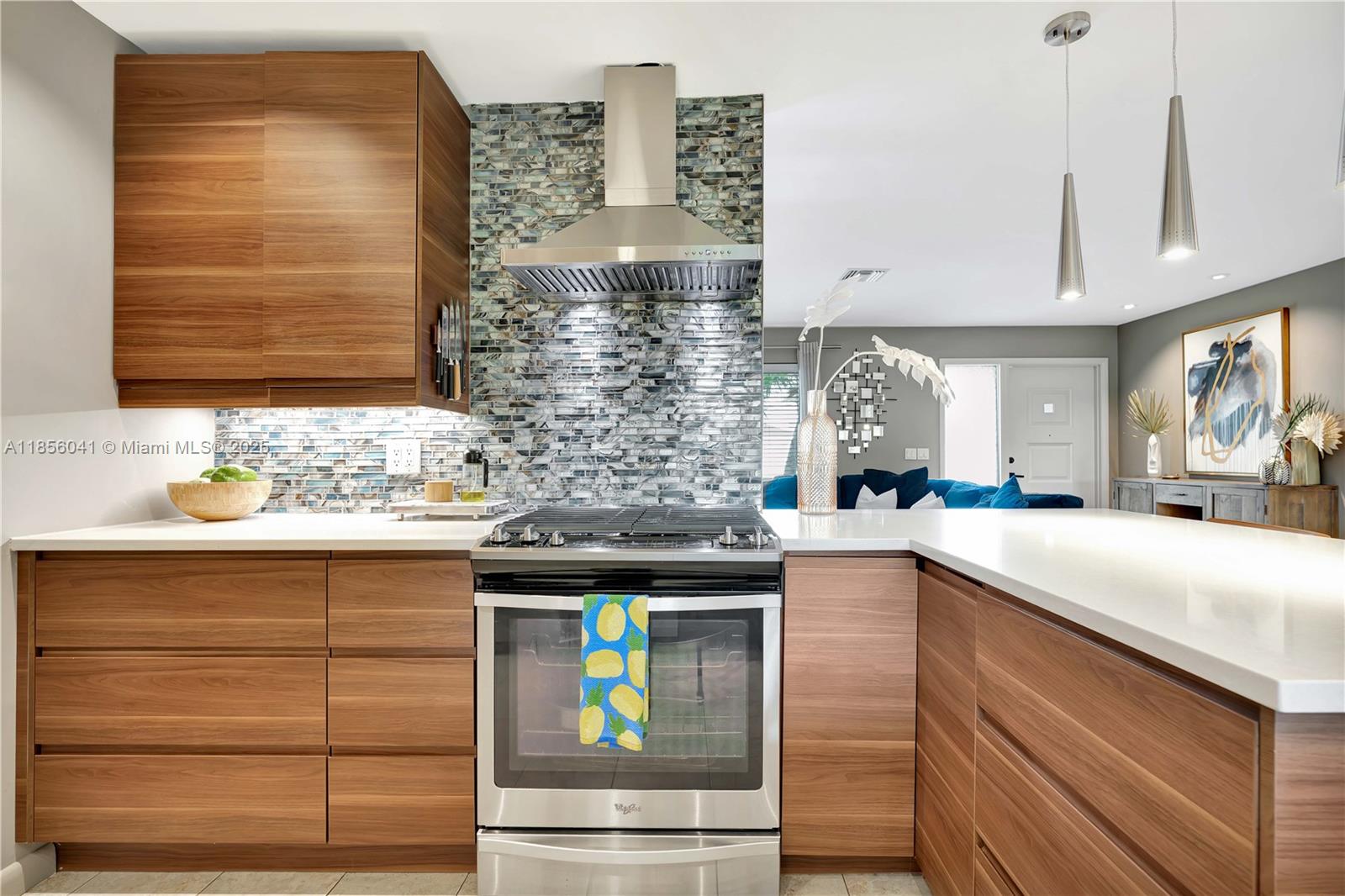 PALM BEACH GARDENS ESTATE - Residential