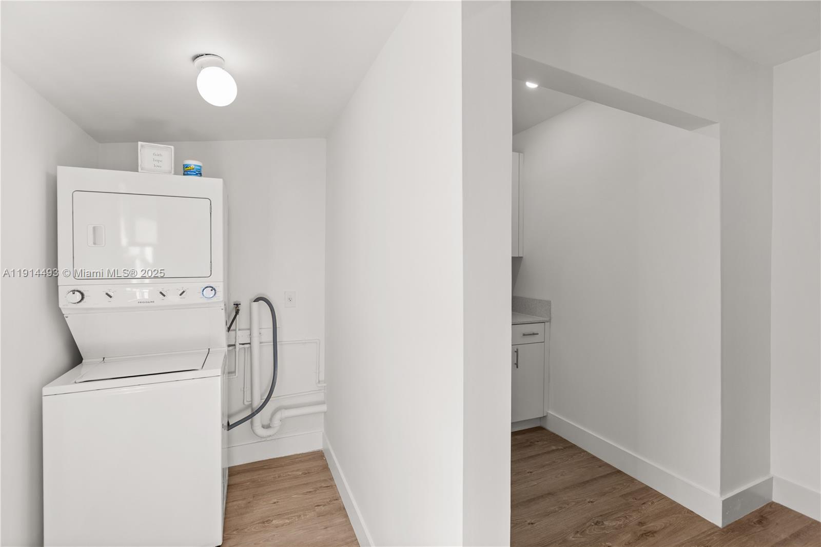 HAZEL PARK - Residential Lease