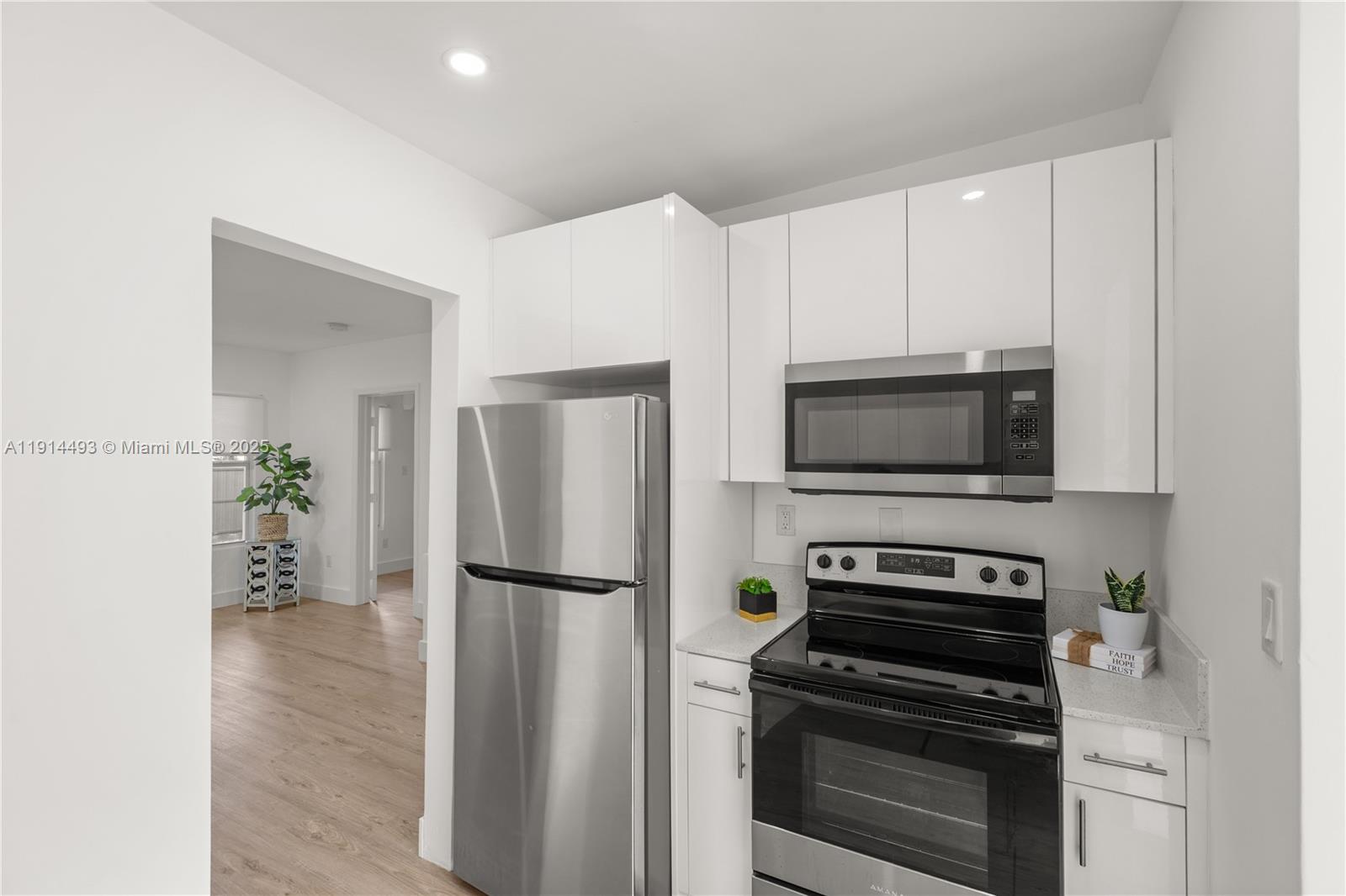 HAZEL PARK - Residential Lease