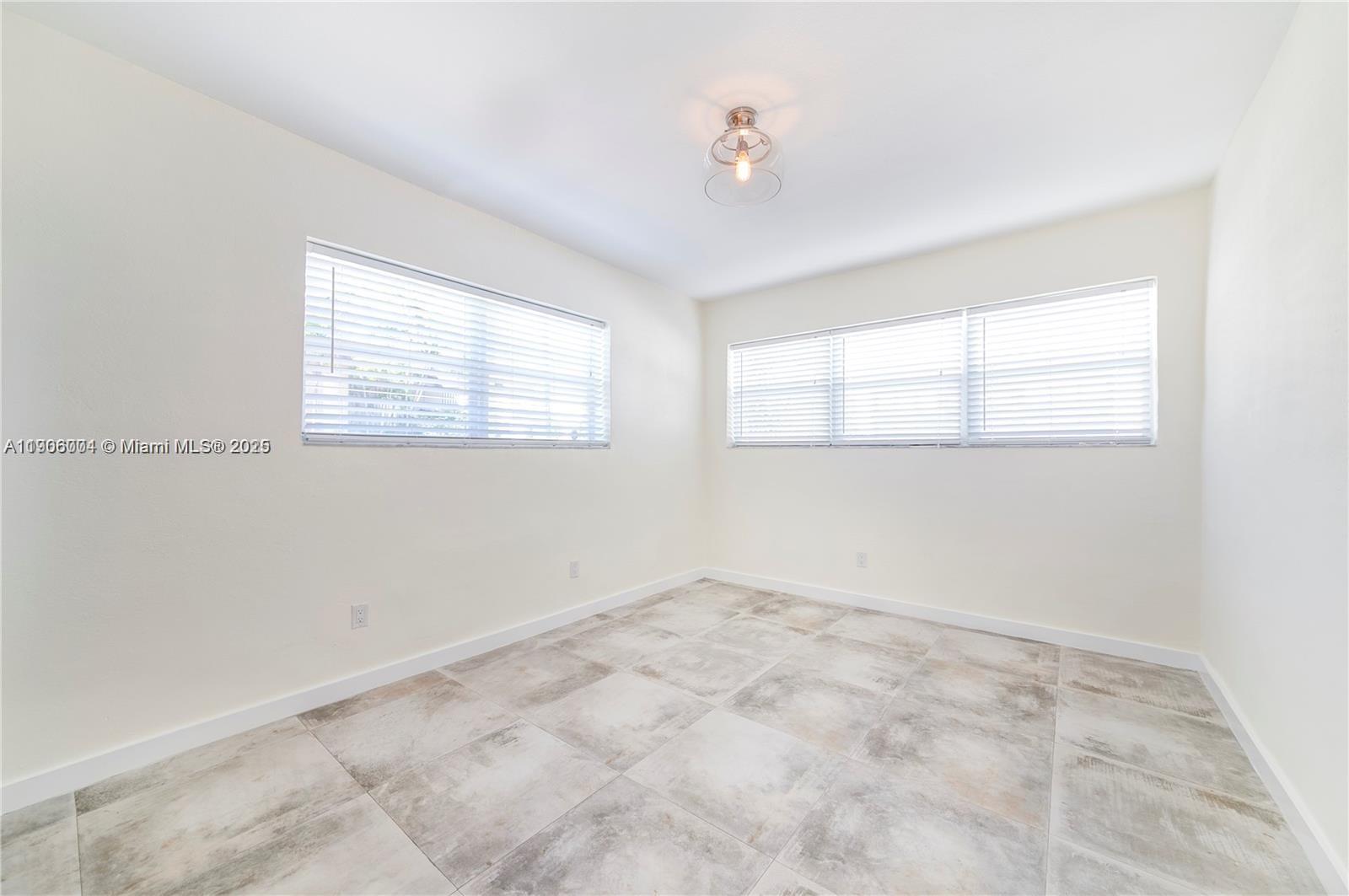 BISCAYNE BCH SUB - Residential Lease