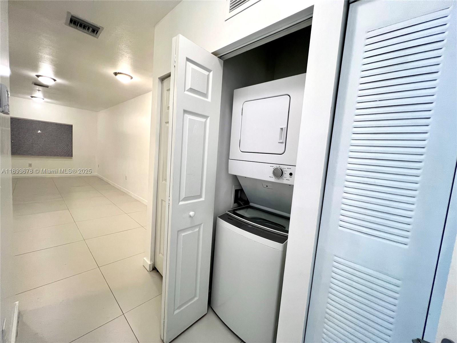 HIALEAH 13TH ADDN AMD PL - Residential Lease