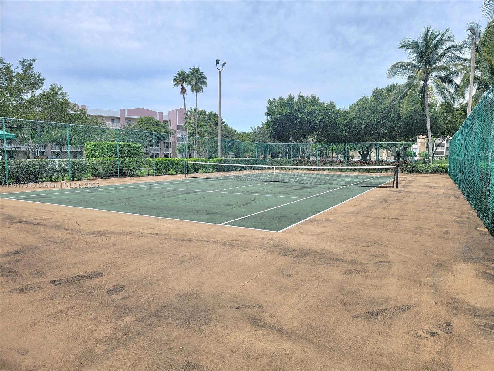 WELDON CONDOMINIUM - Residential