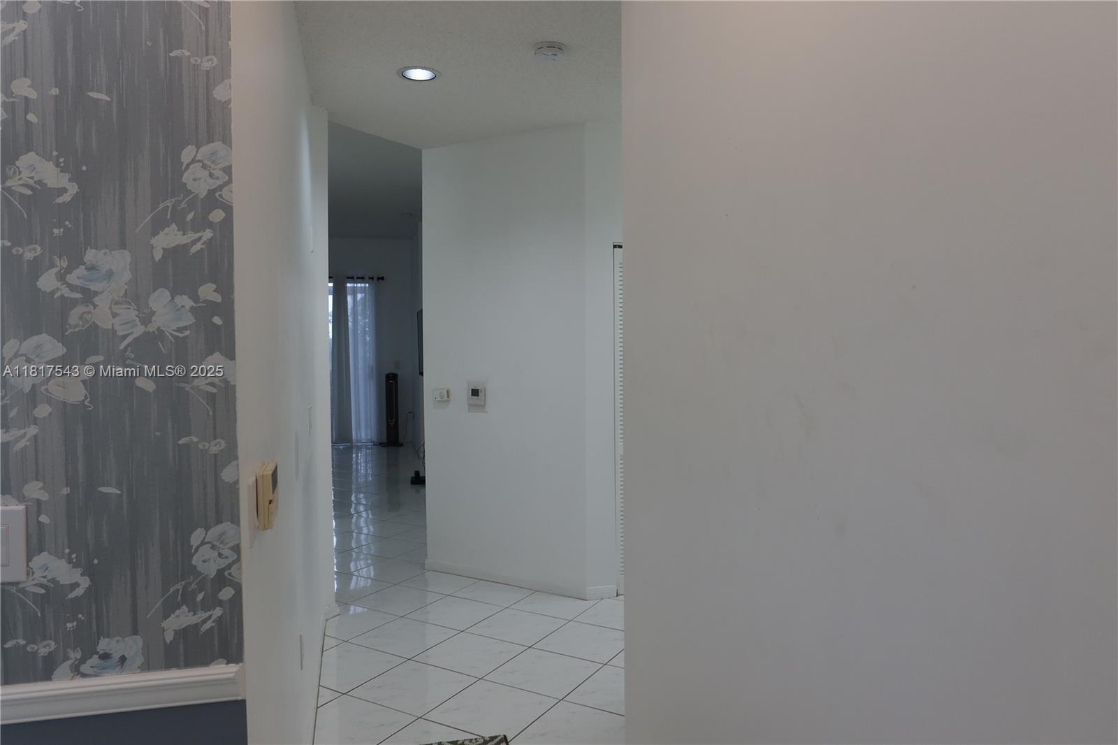 WELDON CONDOMINIUM - Residential