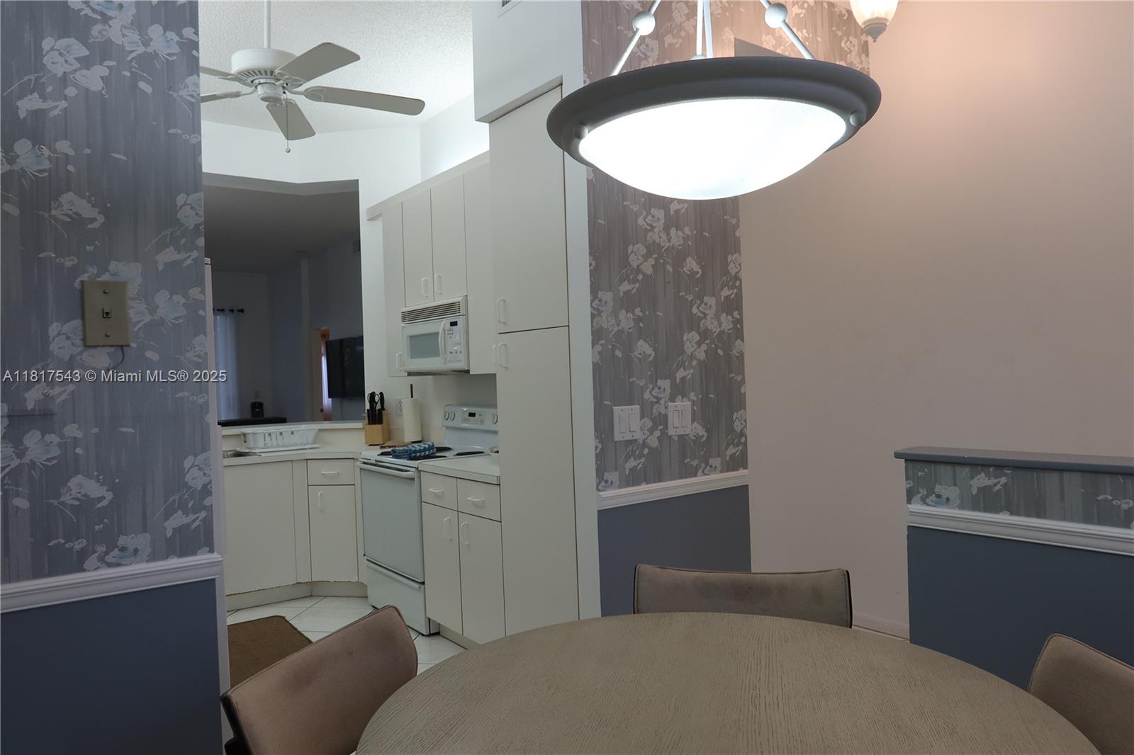 WELDON CONDOMINIUM - Residential
