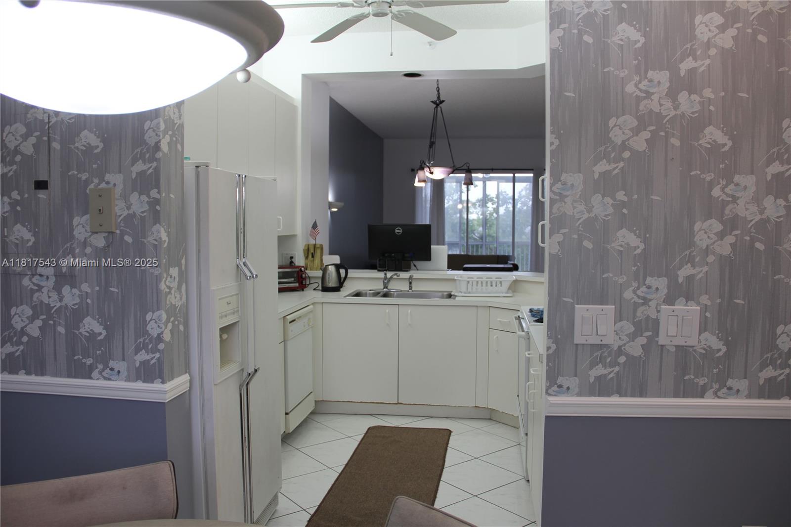 WELDON CONDOMINIUM - Residential