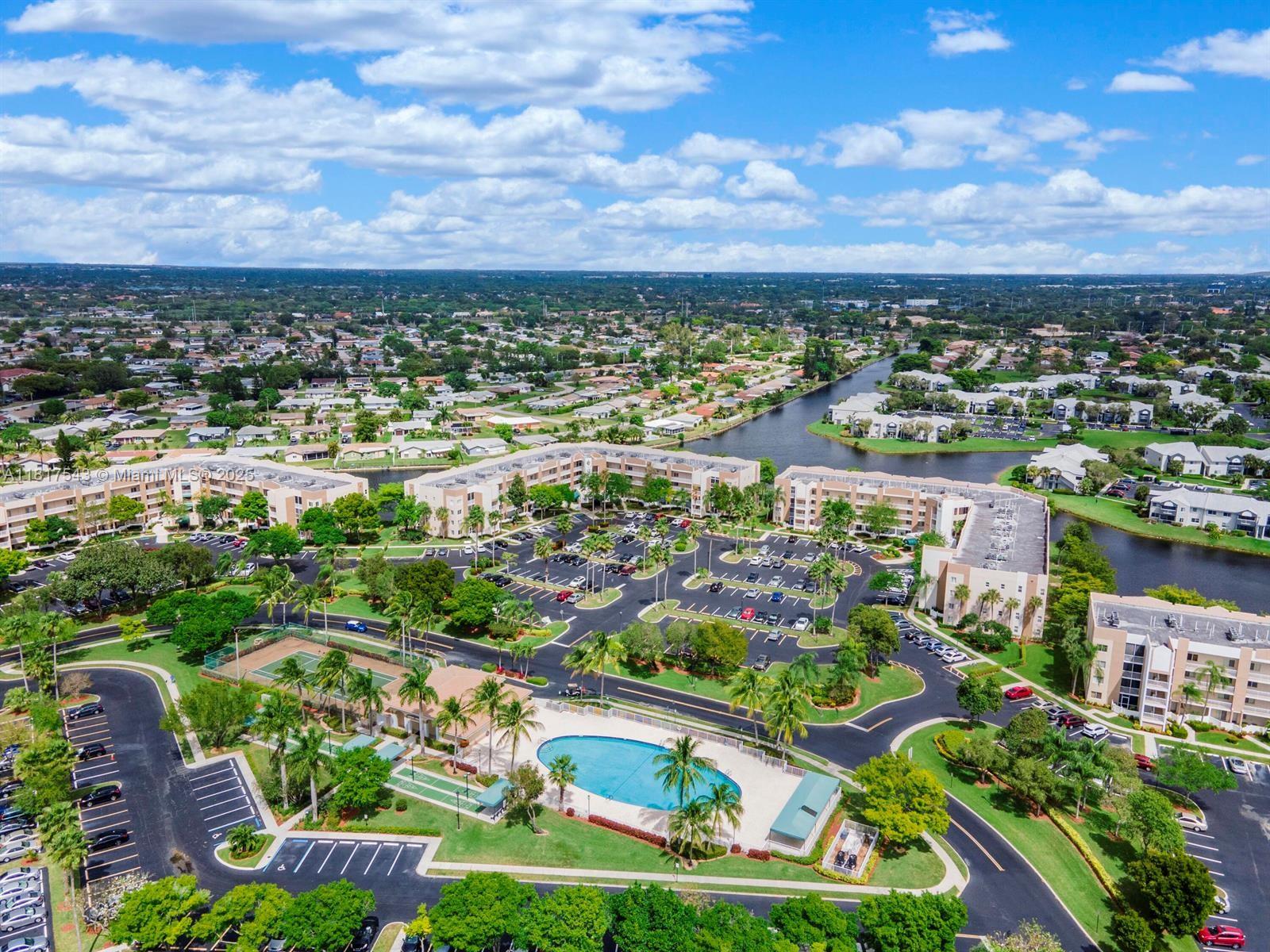 WELDON CONDOMINIUM - Residential