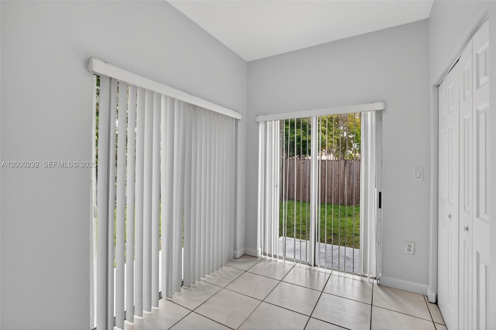 OAK CREEK SOUTH 1ST ADDN - Residential