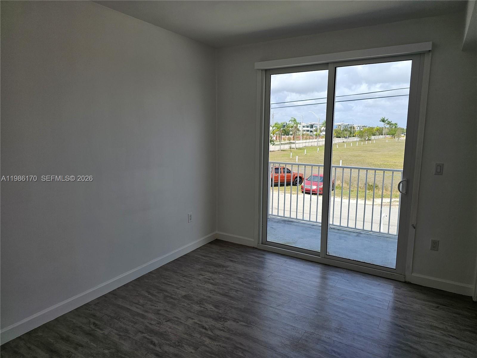 VITRAN AT NARANJA ESTATES - Residential Lease