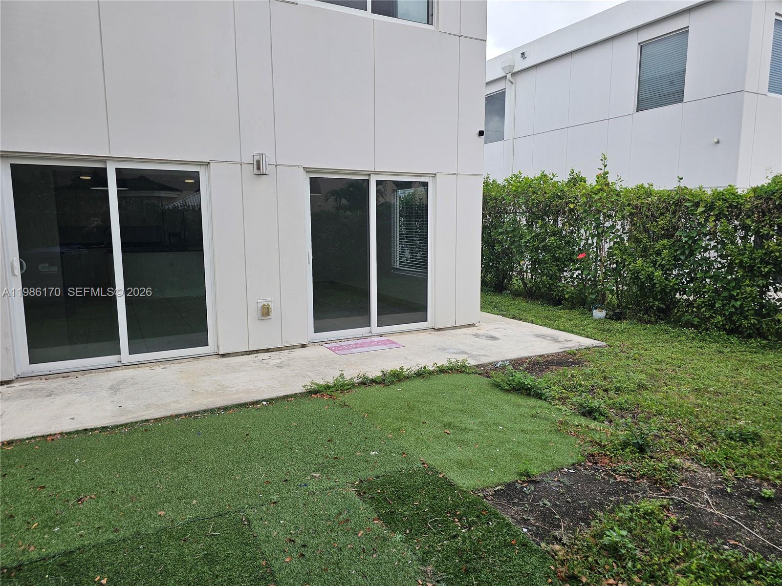 VITRAN AT NARANJA ESTATES - Residential Lease