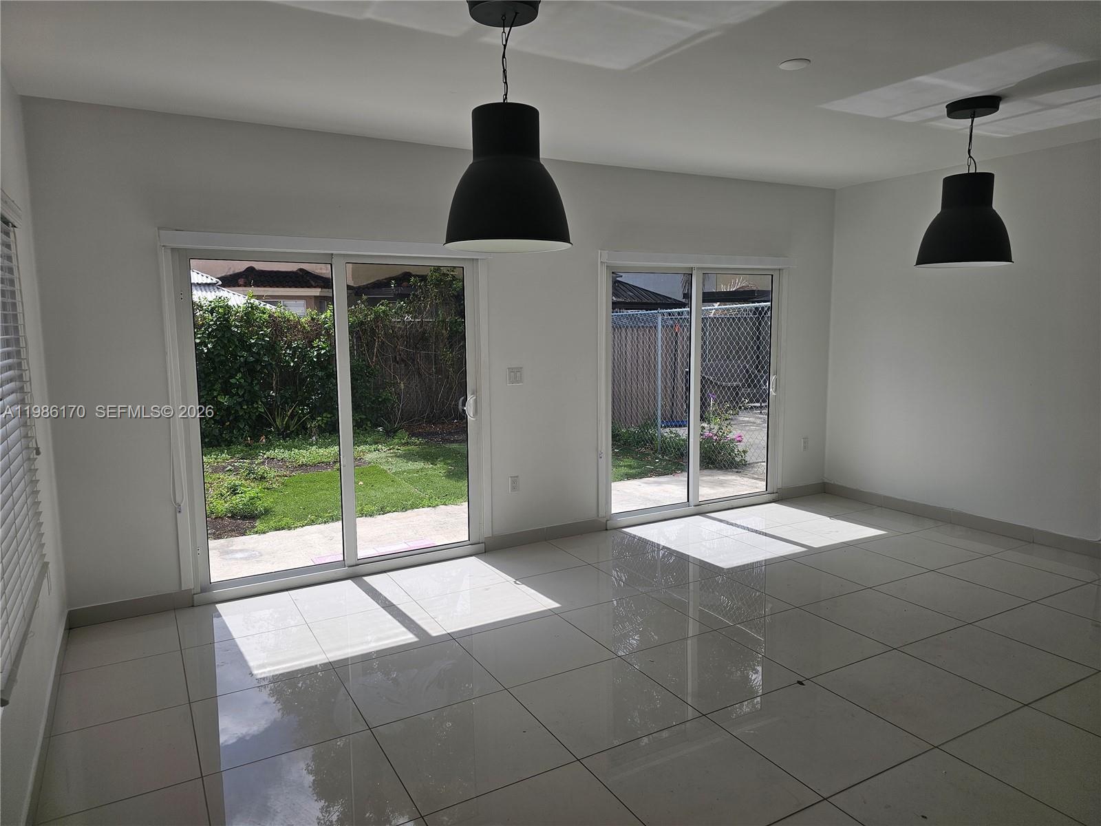 VITRAN AT NARANJA ESTATES - Residential Lease