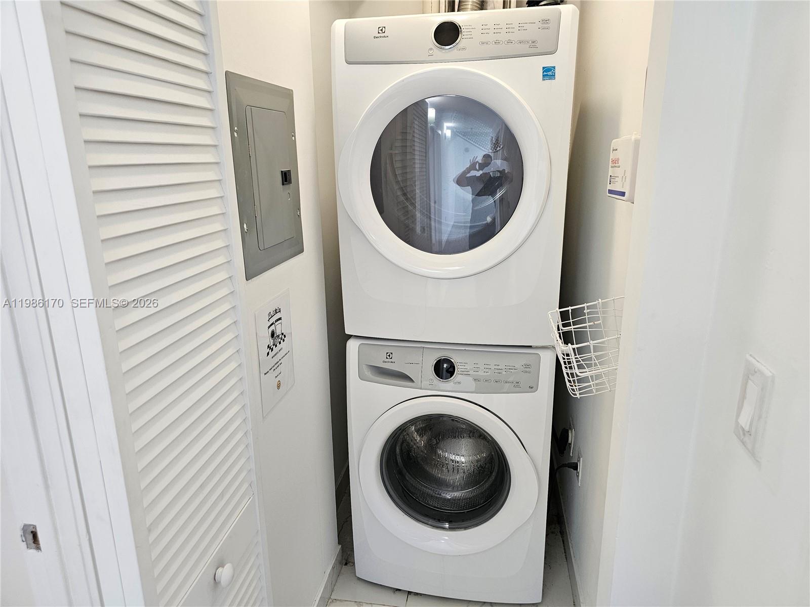 VITRAN AT NARANJA ESTATES - Residential Lease