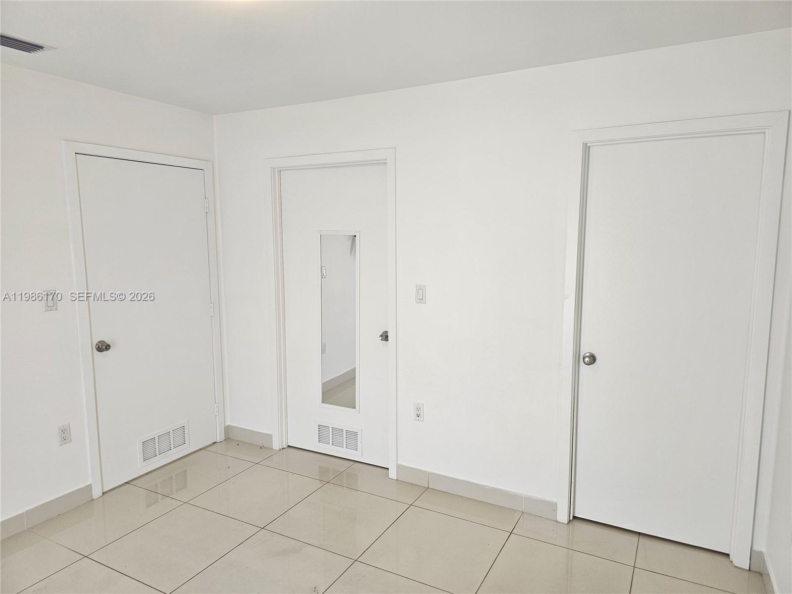 VITRAN AT NARANJA ESTATES - Residential Lease