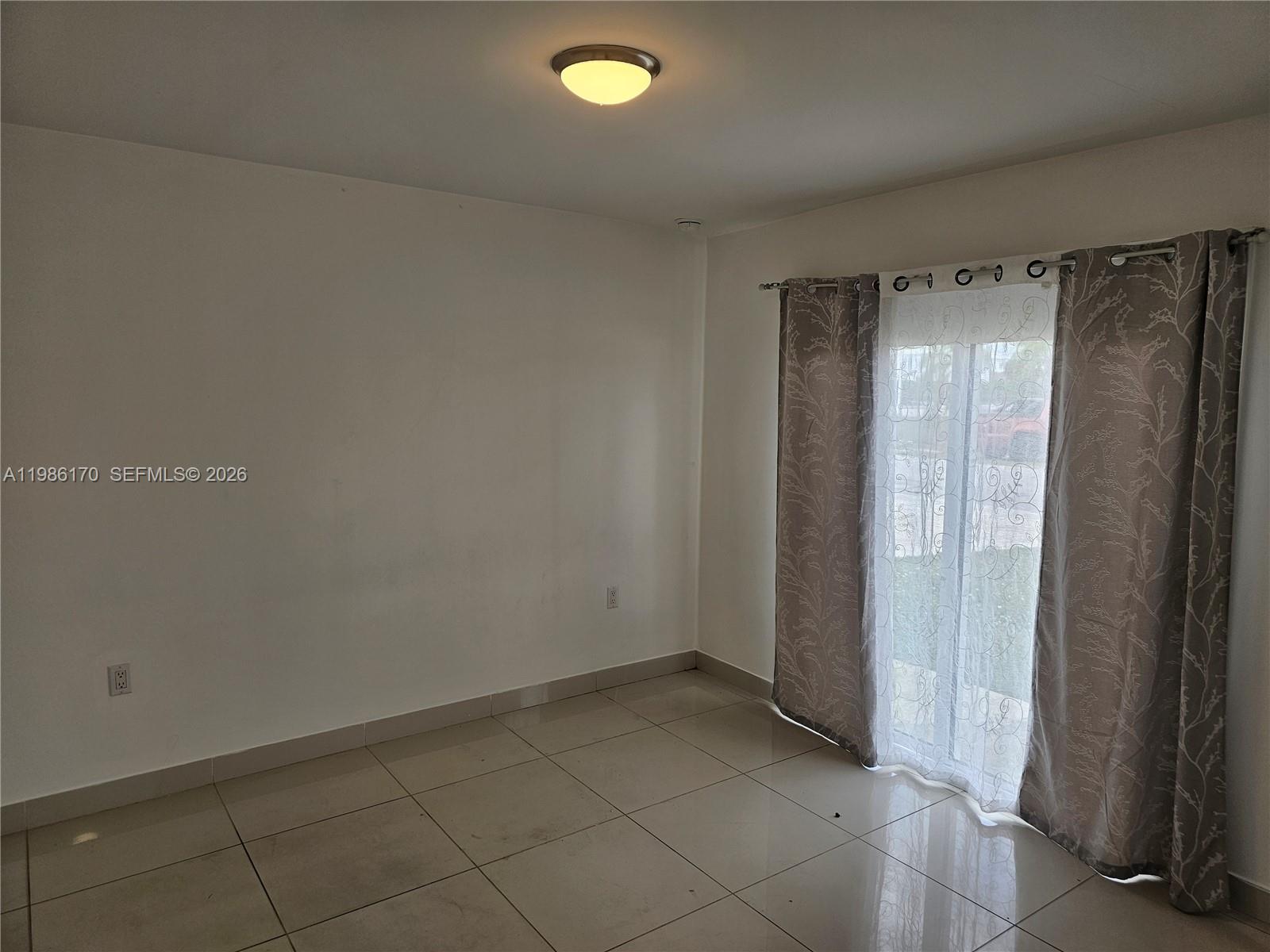 VITRAN AT NARANJA ESTATES - Residential Lease