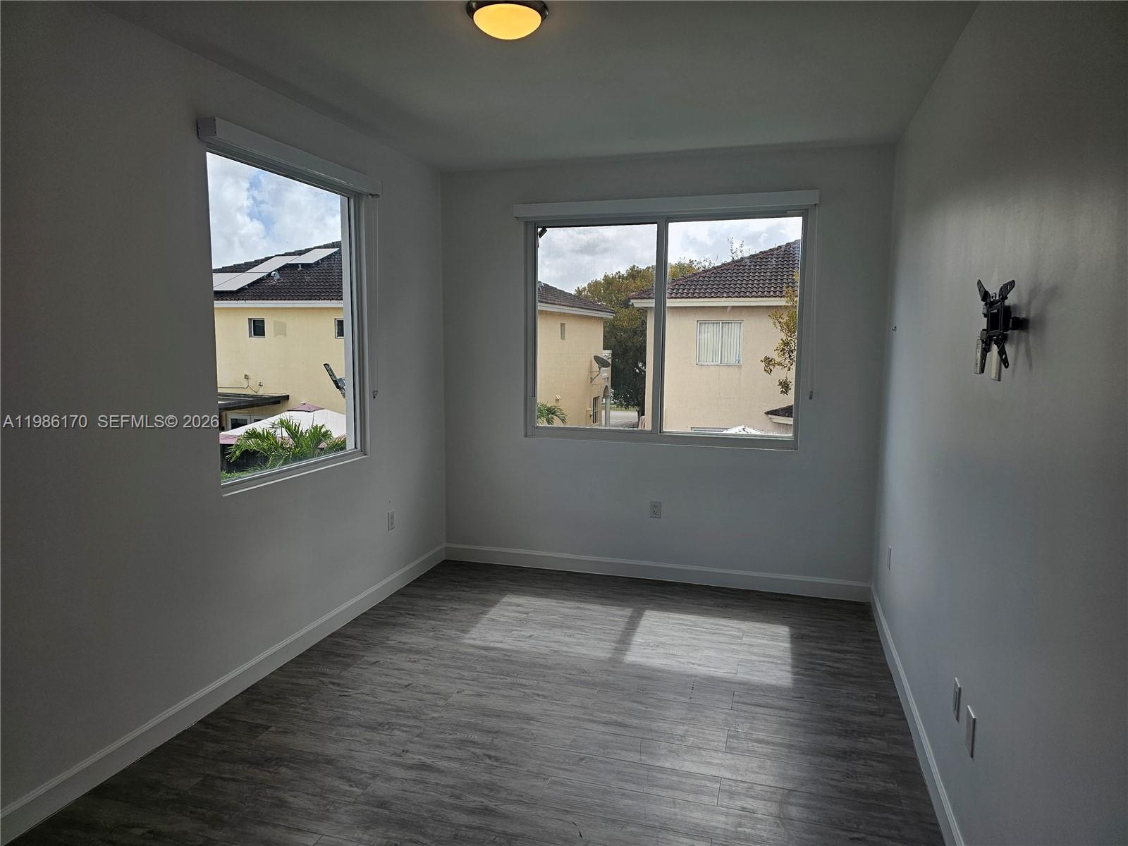 VITRAN AT NARANJA ESTATES - Residential Lease