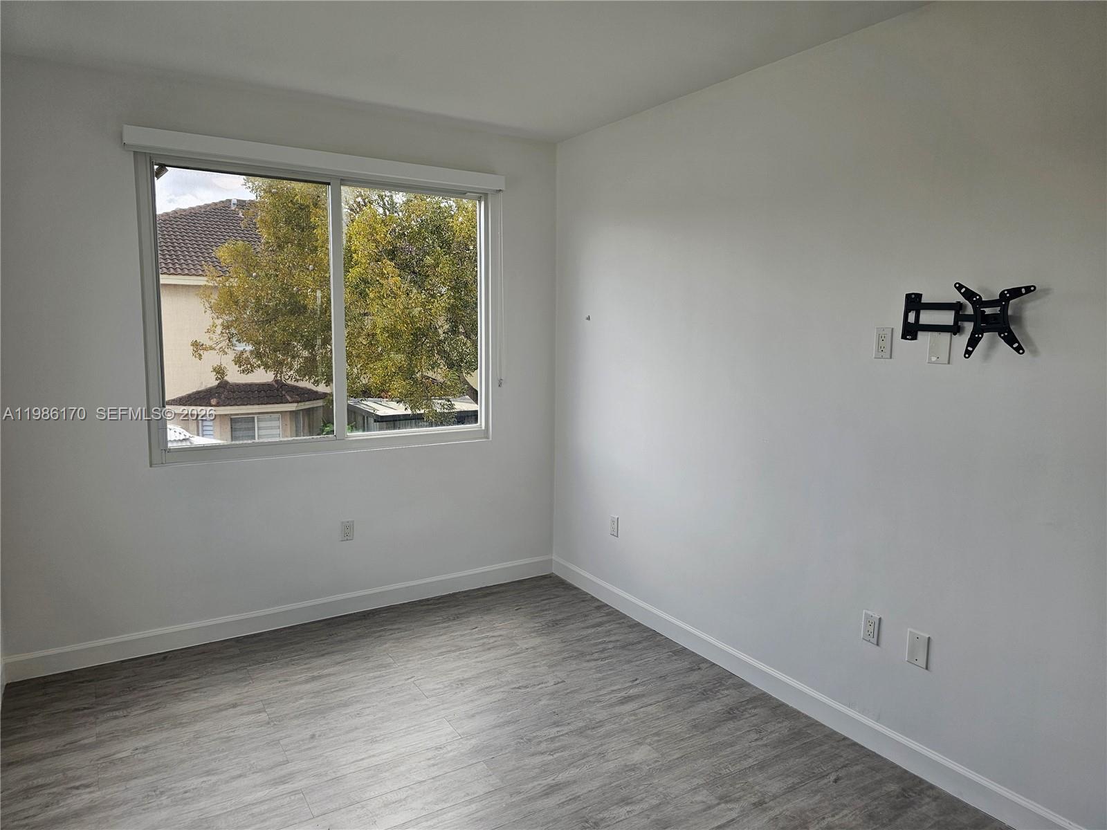 VITRAN AT NARANJA ESTATES - Residential Lease