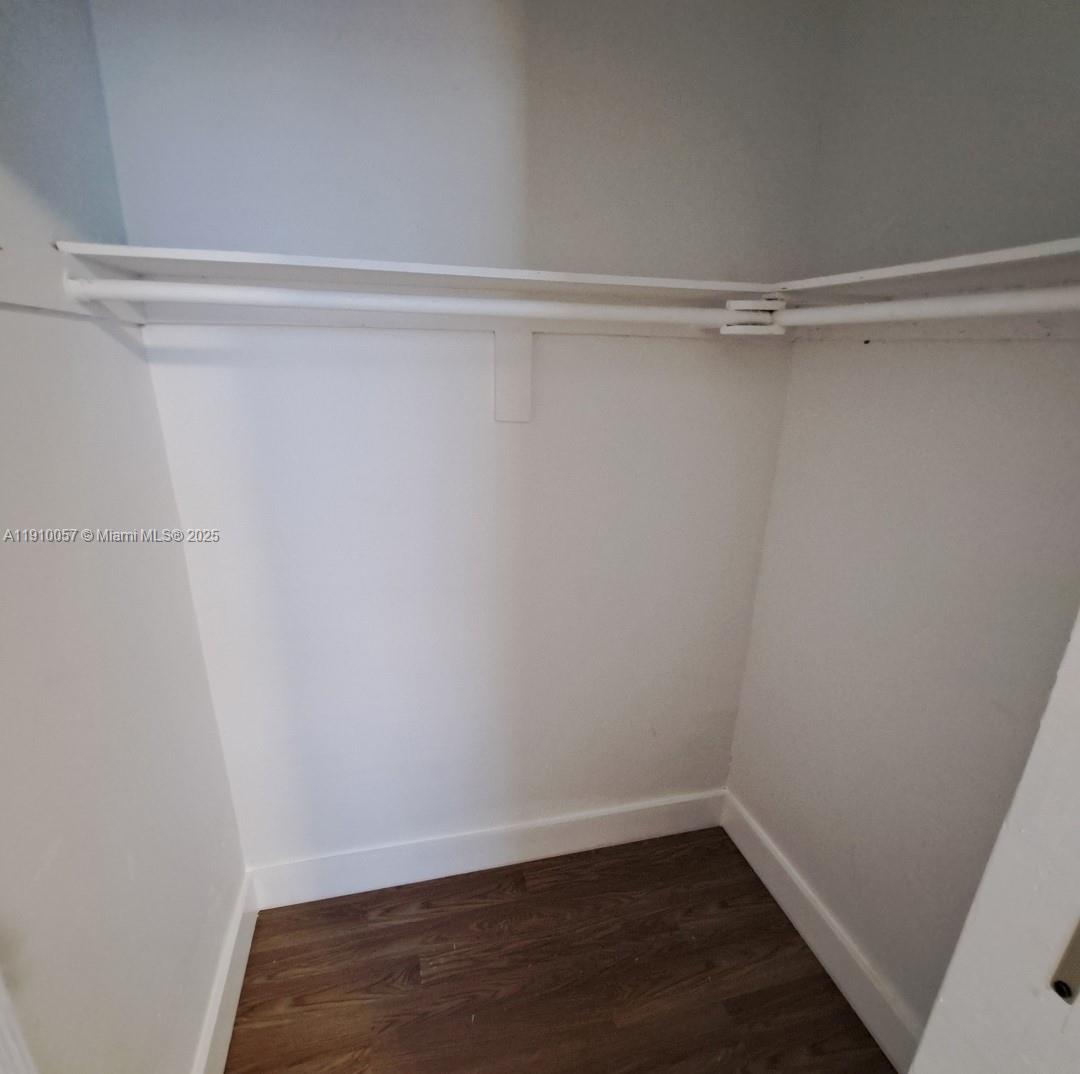 LAWRENCE ESTATES LAND COS - Residential Lease