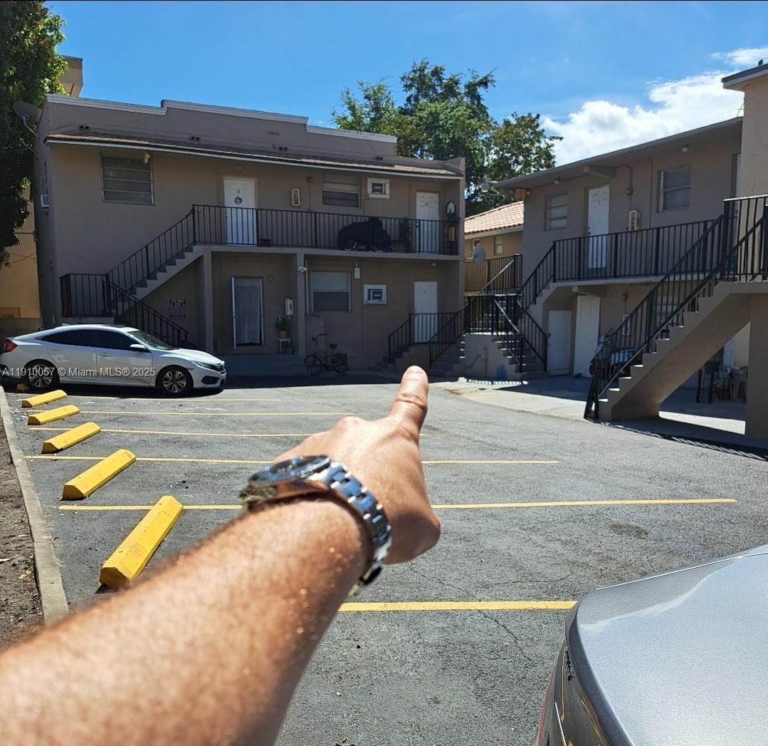 LAWRENCE ESTATES LAND COS - Residential Lease