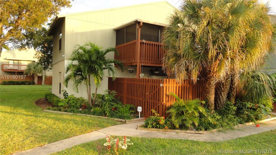 BEAUTIFUL UPDATED 2/2 UPSTAIRS CORNER UNIT.PATIO WITH LOVELY VIEW. FULL SIZE WASHER AND DRYER. COMMUNITY POOL, TENNISCOURTS, CLUB HOUSE.Renovated kitchen and bathrooms, private fenced first floor porch area 2nd floor entrance, split floor plan, tile all over the place.Water is included.Ready for quick move in!
NEED TO VERIFY EMPLOYMENT> SHOULD BE 3X MONTHLY RENT. OR 3MTS BANK STATEMENT WITH LAST 3 MTSINCOME.CREDIT REPORT. NO EVICCTIONS.HOA REQUIRES MINIMUM CREDIT OF 640 & NO CRIMINAL BACKGROUND RECORDS.