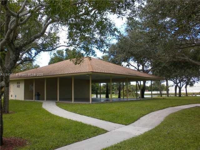 MEADOWS ON THE GREEN - Residential Lease