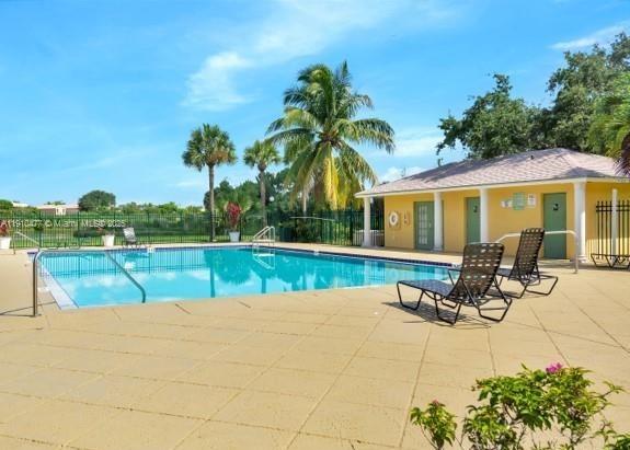 MEADOWS ON THE GREEN - Residential Lease