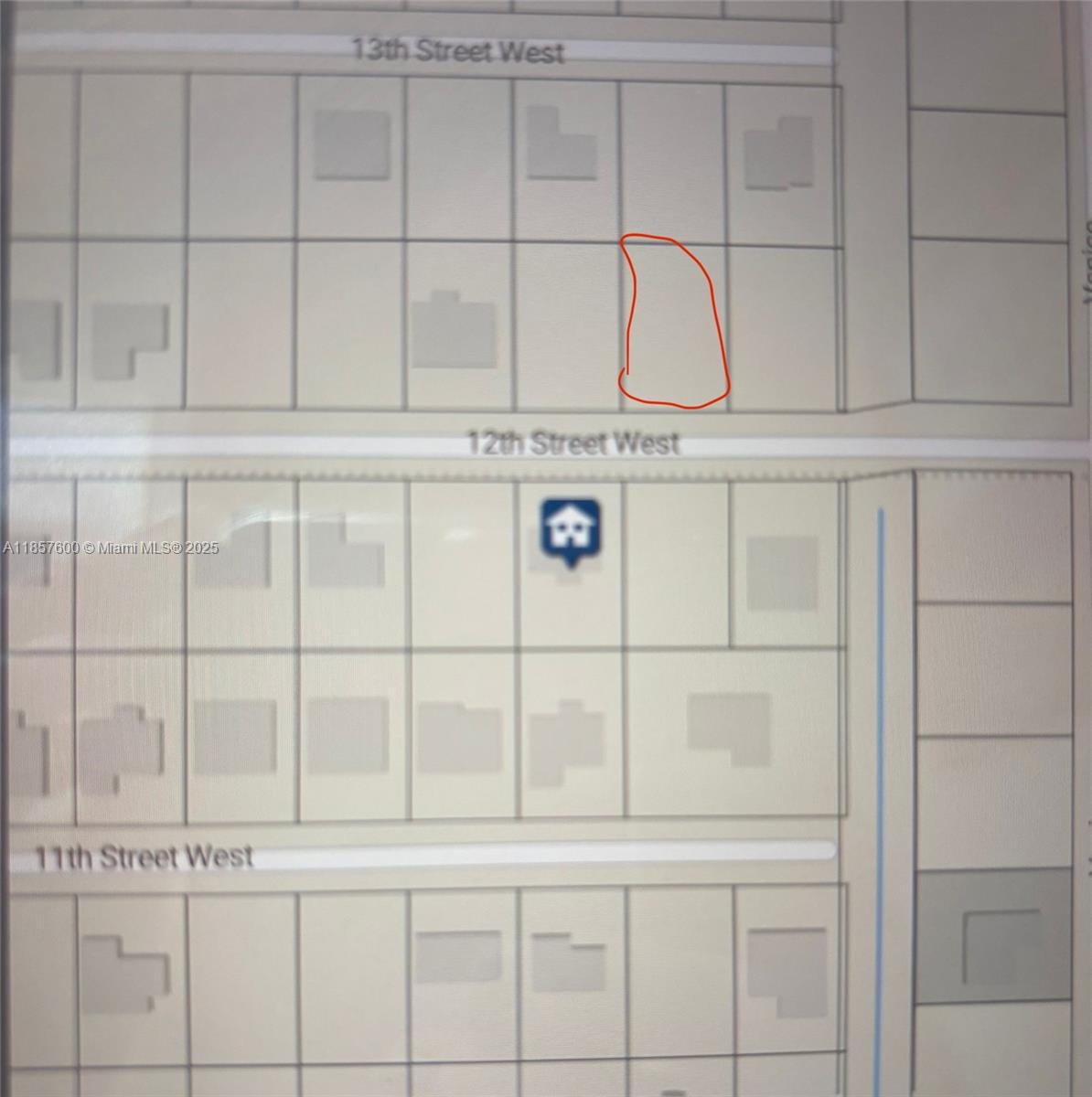 *"?? Dreaming of building your perfect home?
?? Welcome to this prime residential lot in Lehigh Acres – one of the fastest-growing areas in Southwest Florida!
? Imagine designing your space just the way you want it – with room for a pool, garden, or even your dream outdoor kitchen.