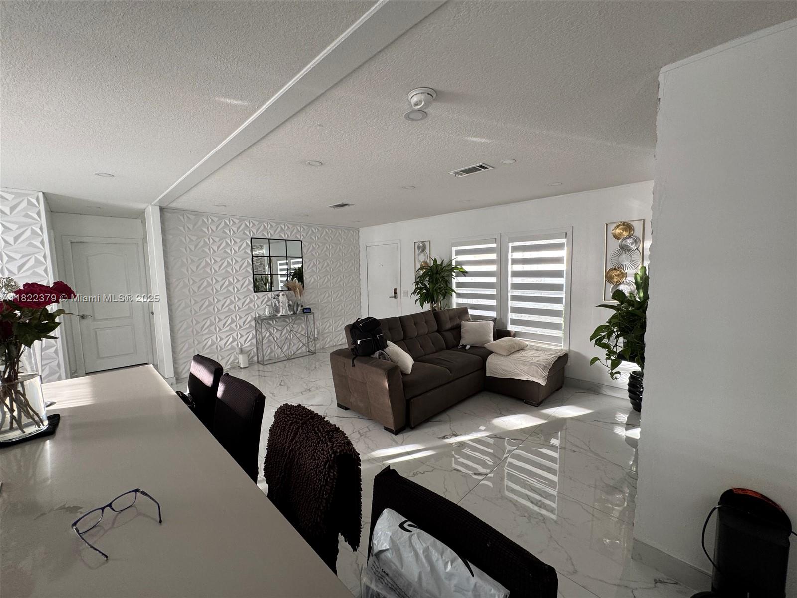 THE WOODLAND S/D - Residential Lease