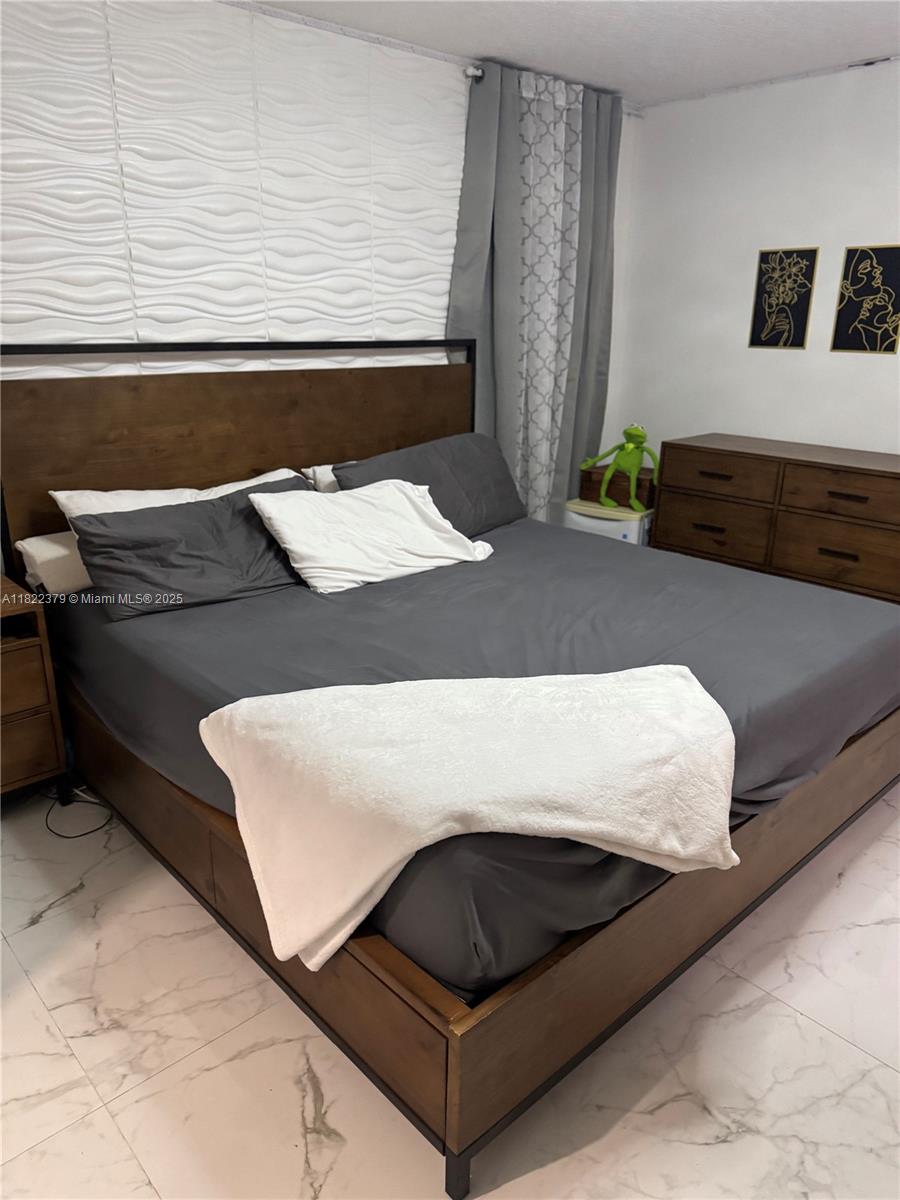 THE WOODLAND S/D - Residential Lease