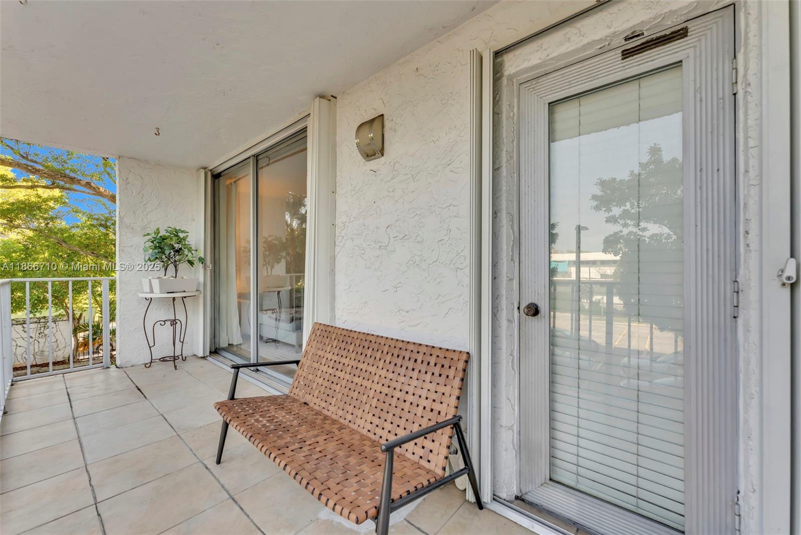 NIRVANA CONDO NO FIVE CON - Residential Lease