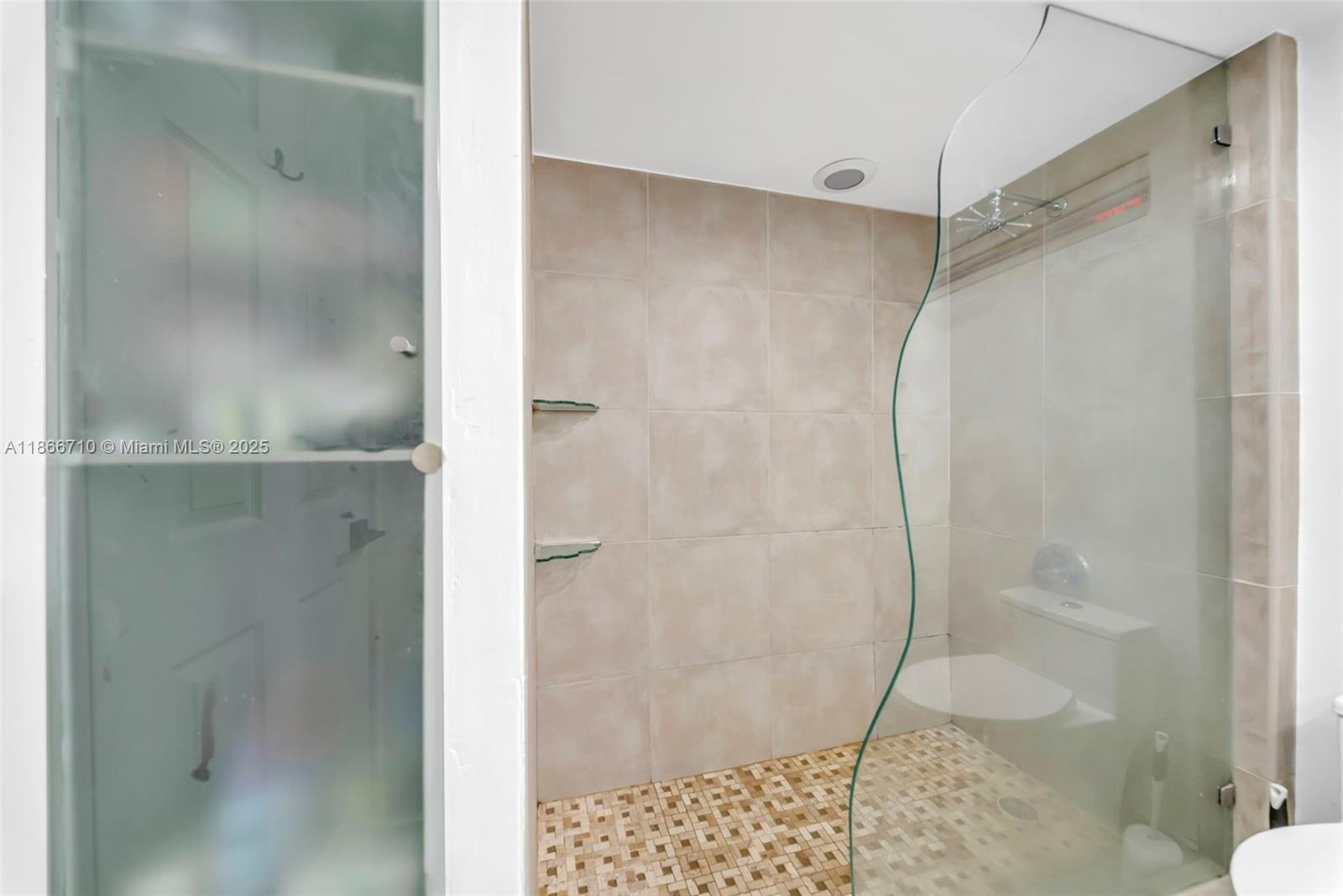 NIRVANA CONDO NO FIVE CON - Residential Lease