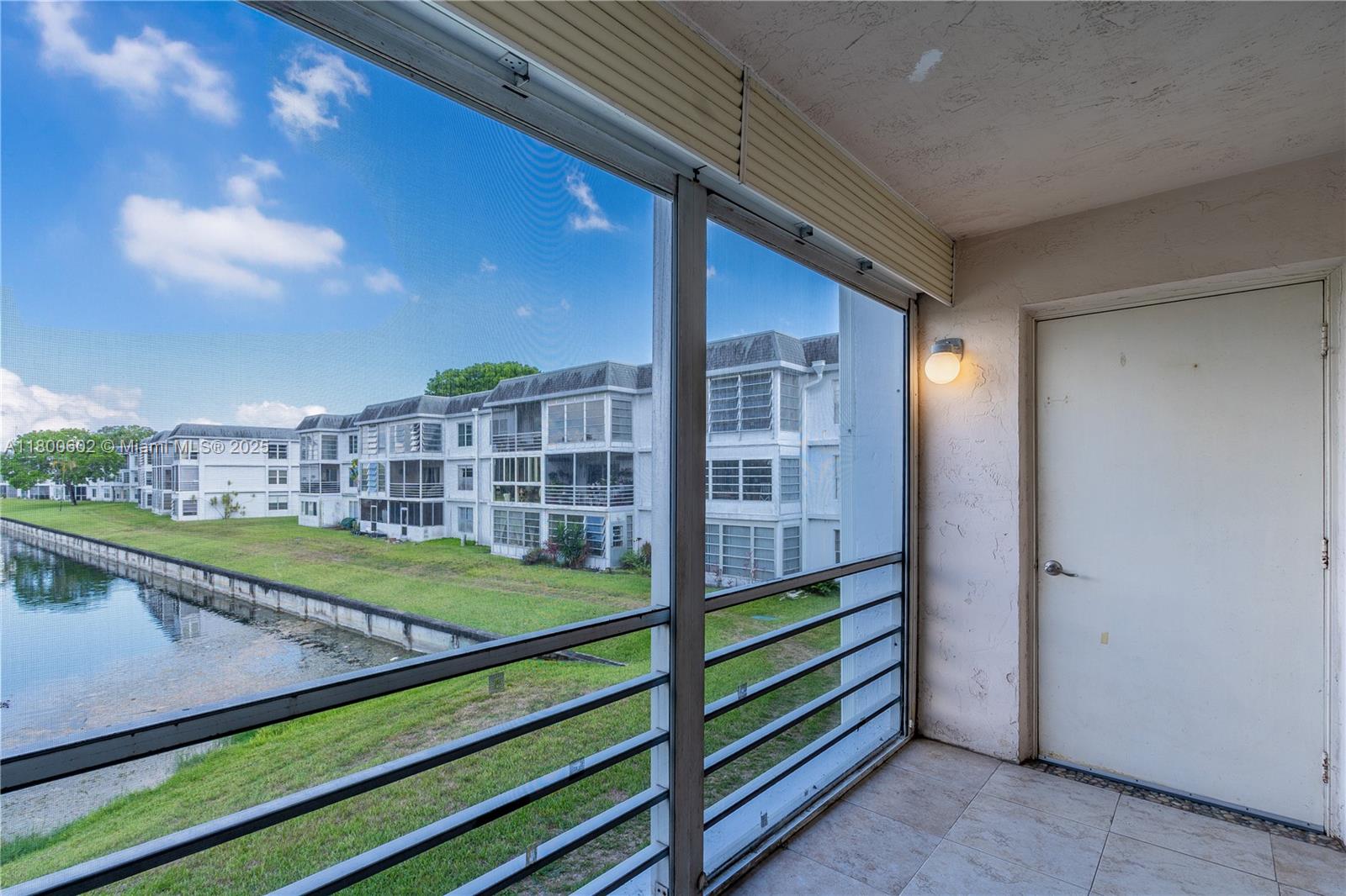 FAIRWAYS OF TAMARAC CONDO - Residential