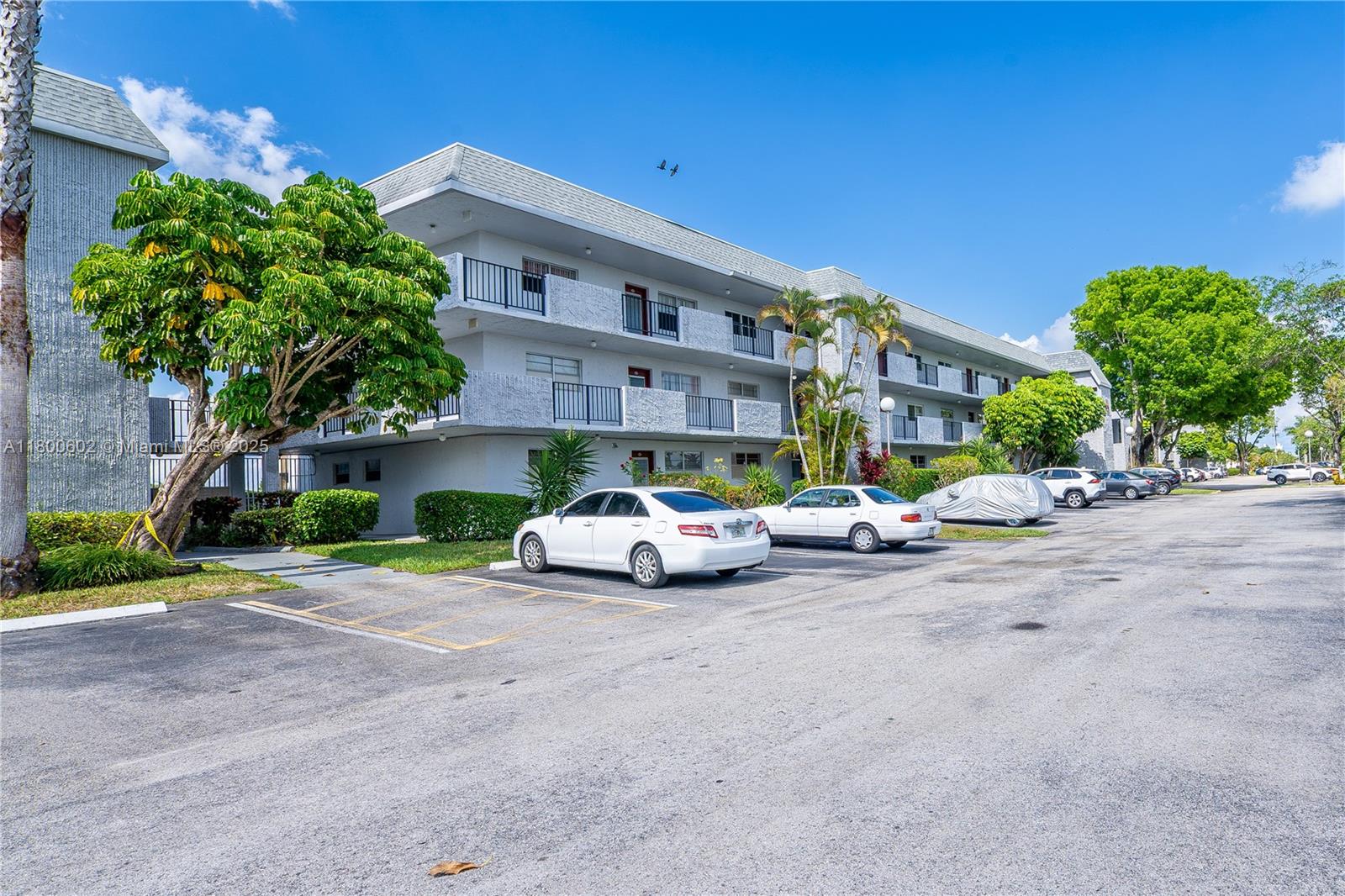 FAIRWAYS OF TAMARAC CONDO - Residential