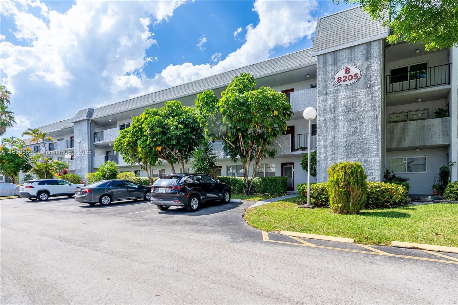 FAIRWAYS OF TAMARAC CONDO - Residential