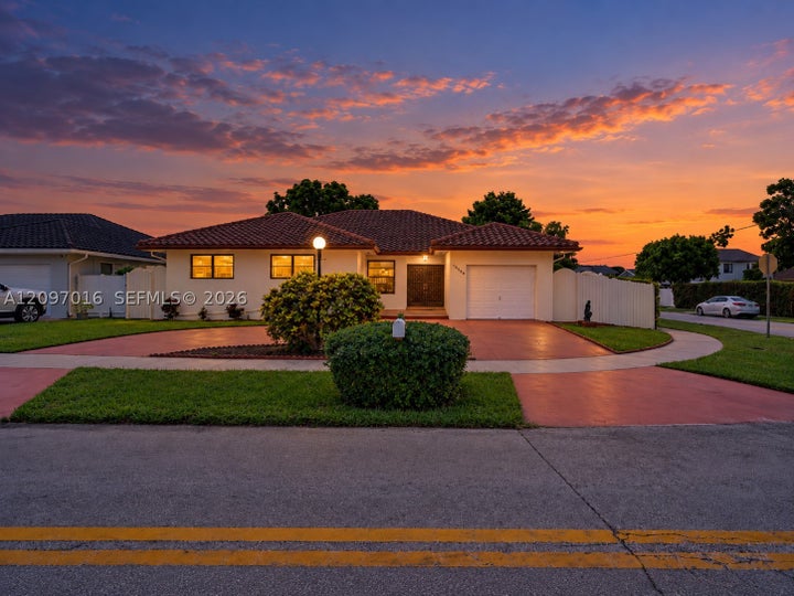 Photo 1 of 36 — 10980 SW 38th St, Miami, FL 33165