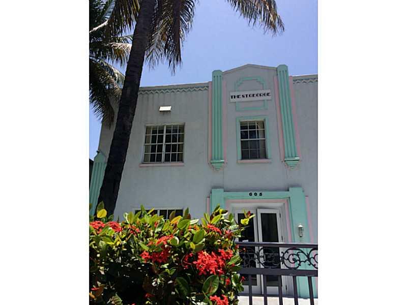 Beautifully remodeled 1 bedroom condo centrally located in South Beach. Enjoy a new kitchen, new bathroom and complete new flooring, as well as natural lights coming from large new windows. Floor plan includes a nook area that can be converted into a 2nd "Jr." bedroom or office. Located only 2 blocks from the beach, it is also within walking distance to cafes, shops, famous South Pointe Park and nightlife. Best value in South Beach! One year lease only. Call today!