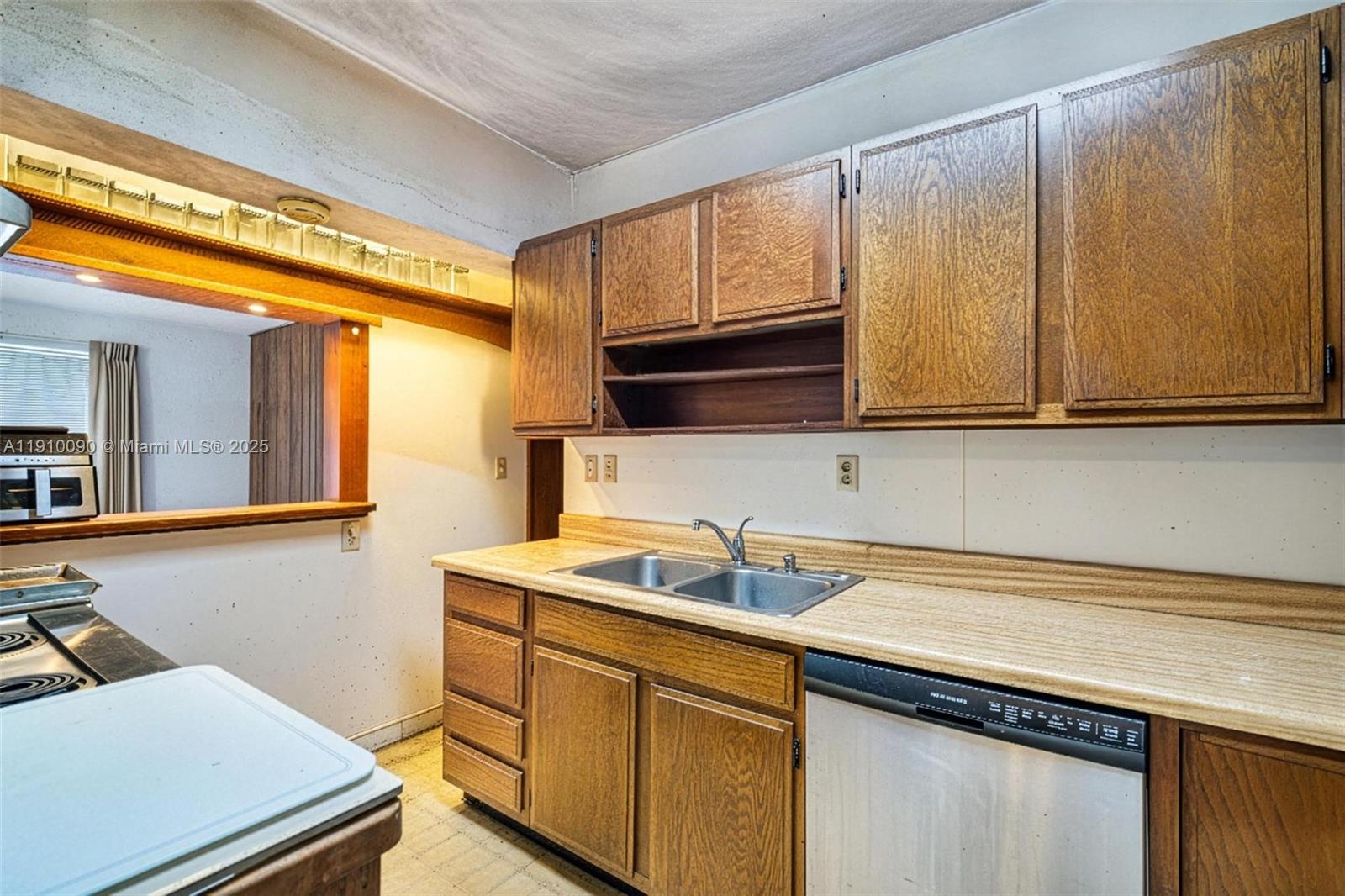 REV PL OF COUNTRY CLUB ES - Residential